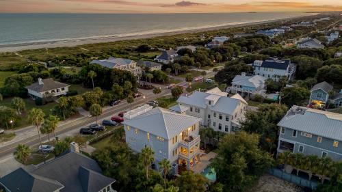 Isle of Palms House | Coastal Manor~ 6 bdrm, across from ocean, Ocean Views!, Private Pool and Hot Tub, Elevator!