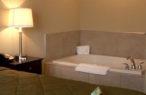 Durand Hotel | Cobblestone Inn & Suites - Durand