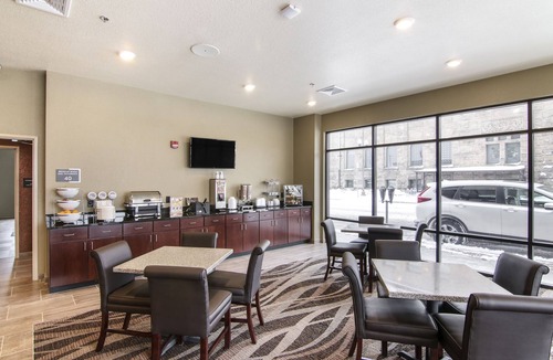 Menomonie Hotel | Cobblestone Inn & Suites at UW Stout Downtown Menomonie