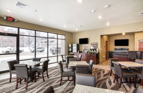 Menomonie Hotel | Cobblestone Inn & Suites at UW Stout Downtown Menomonie