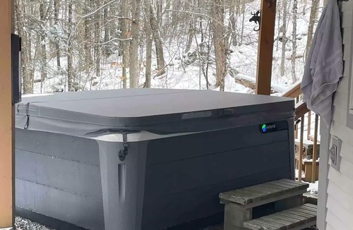 Stratton Mountain House | Coffee Lover's Retreat w/hot tub & game room