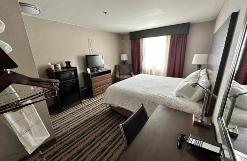 Gardner Hotel | Colonial Hotel