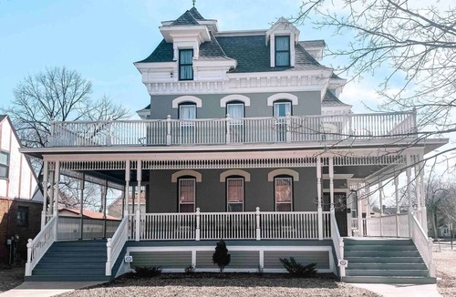 La Crosse House | Comfort & Elegance in a Historic La Crosse, Wisconsin Mansion