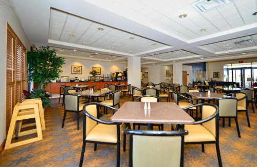 Oakdale Hotel | Comfort Inn Saint Paul East