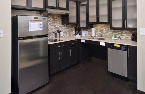 Rochester Condo | Comfortable 1 Bedroom Suite Close to Mayo Clinic! Free Breakfast
