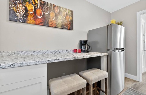 Grandview Heights Apartment | Comfortable 2-Bedroom in the Heart of Grandview!