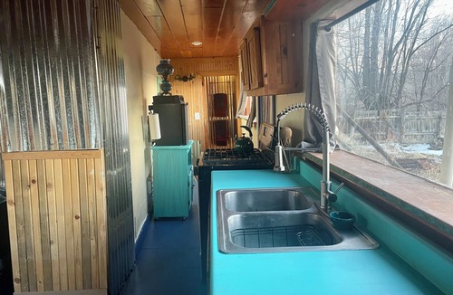 Taos Cabin | Comfortable Casita centrally located to the myriad of experiences here in Taos!