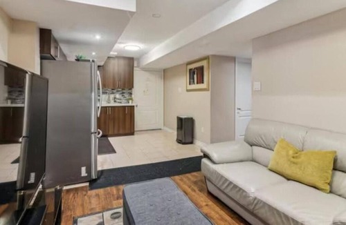 Mount Pleasant Apartment | Comfortable & Cozy 2BR Hideaway Basement Apartment