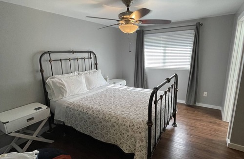 Oak Harbor House | Comfortable full furnished home with patio and backyard.