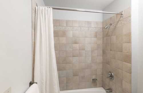 Whitefish Hotel | Comfortable Ski-In/Ski-Out Hotel Style Room