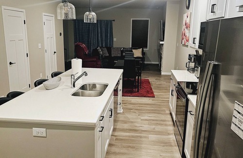 Rochester House | Completely Modern Furnished Private House Near Mayo Clinic