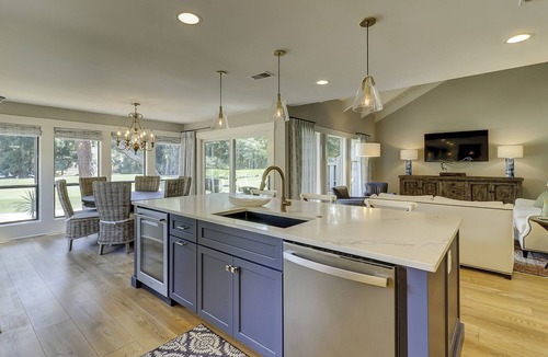 Sea Pines Villa | Completely renovated Harbour Town villa, located right on the golf course