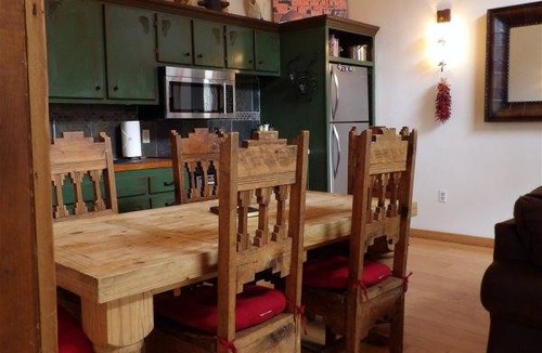 Taos Ski Valley Condo | Condo ∙ 2 bedrooms ∙ 8 guests