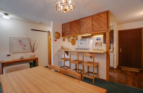 Angel Fire Condo | Condo just a Walk from the Chair Lift