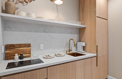 Sparta Cabin | Constellation Virgo Suite