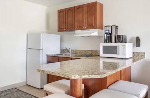 Mishawaka Hotel | Convenient TWO 2BR Units Near to Warren Golf Course l Indoor Pool & BBQ Area