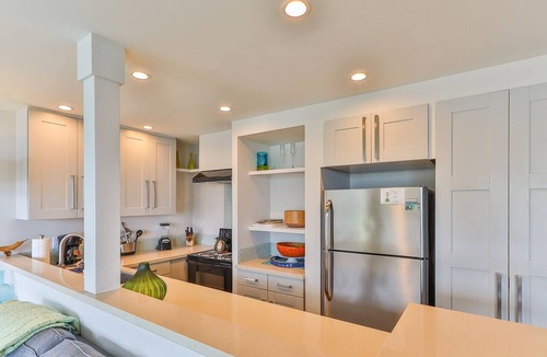 Napili Condo | Cool, Coastal, and Right on the Water