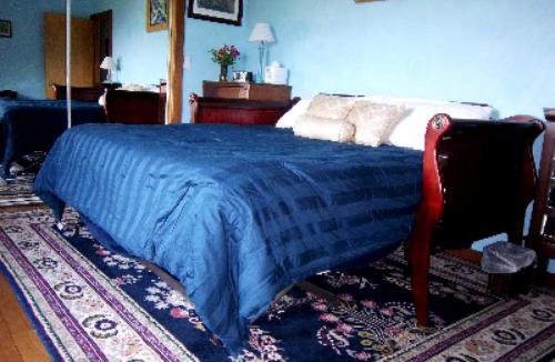 Hebron Bed & Breakfast | Coppertoppe Inn & Retreat Center