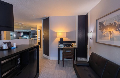 Hastings Hotel | Coratel Inn and Suites By Jasper Hastings - Standard 2 Queen Bed Non Smoking