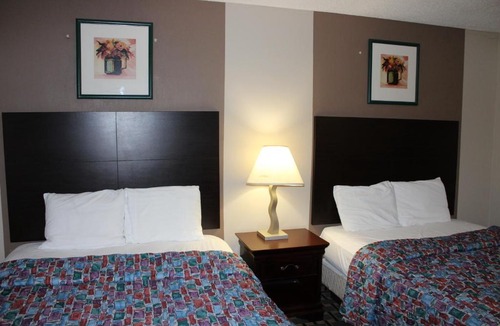 Maple Grove Hotel | Coratel Inn and Suites Maple Grove