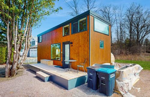 Malletts Bay Hotel | Cottage Retreat