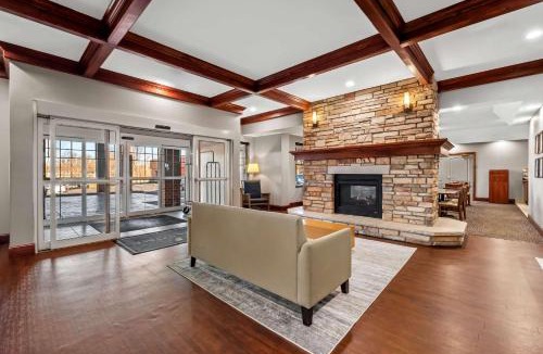 Red Wing Hotel | Country Inn & Suites by Radisson, Red Wing, MN