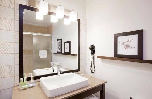 Chippewa Falls Hotel | Country Inn & Suites by Radisson, Chippewa Falls, WI
