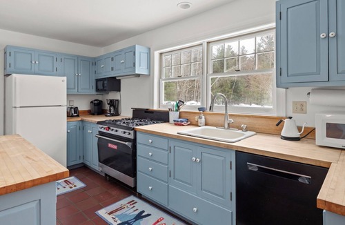 Waitsfield House | Country retreat w/fireplace & outdoor space