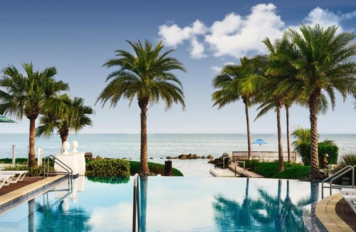 Marathon Hotel | Courtyard by Marriott Faro Blanco Resort