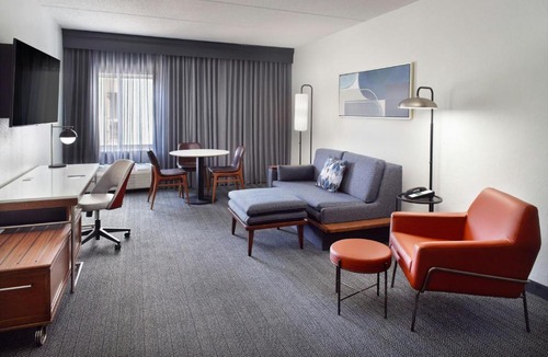 Myrtle Beach Hotel | Courtyard by Marriott Myrtle Beach Broadway