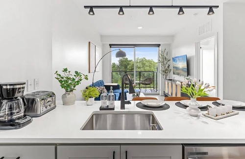 Kingfield Apartment | Cozy 1 Bedroom, 1 Bath Getaway with Balcony in Kingfield