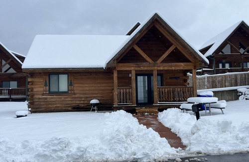 Warrens Cabin | Cozy 2 Bed 2 Bath Cabin located next to Three Bears Resort in Warrens Wisconsin