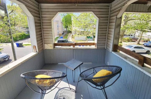 Springfield Apartment | Cozy 2BR Retreat Near Downtown Springfield