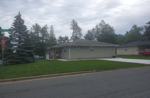 Eau Claire Condo | Cozy 3-bedroom condo with AC and WiFi in enjoyable Eau Claire