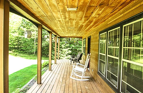 Stratton House | Cozy 4Bdrm Home Conveniently Located Between Stratton and Mount Snow with WiFi!