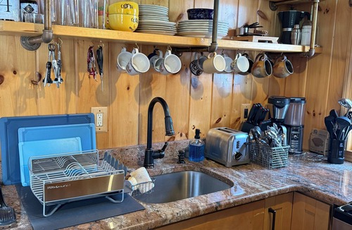 East Jamaica House | Cozy 5-bedroom barn style home in Jamaica, with a sauna.