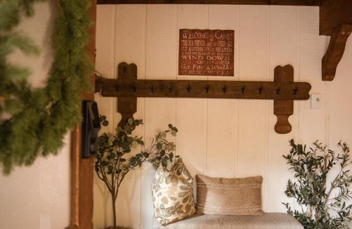 Bellaire House | Cozy A-FrameKing BedGolfFire PitSchuss