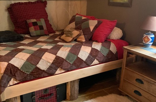 Malone Cabin | Cozy Adirondack Log Cabin On Trout Stream In A 1 1/2 acre pine plantation.