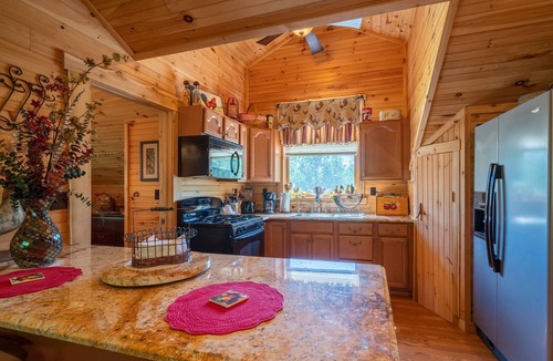 Jay Cabin | Cozy Adirondack Ski Cabin