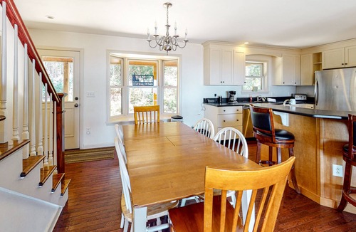 Ludlow Cabin | Cozy cabin near skiing with free WiFi, game room, deck, & wood fireplace