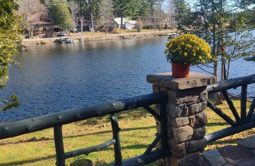 Saranac Lake Cabin | Cozy Cabin, porch & lake
