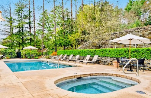Proctorsville Apartment | Cozy Castle Hill Condo Okemo