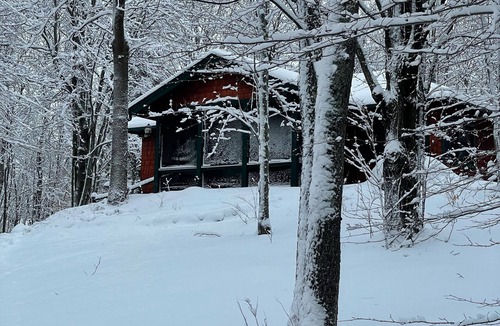 North Bangor House | Cozy Cottage Escape on 123 acres