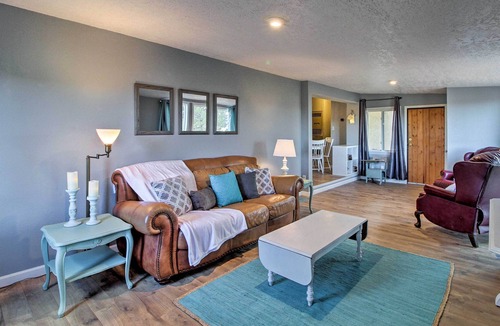 Moriarty House | Cozy Cottage on Farm, By Albuquerque+Santa Fe