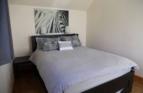 Middlebury - Warren Other | Cozy country guest house