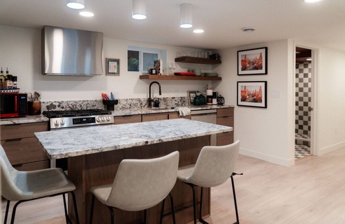 Summit - University Apartment | Cozy Garden Level Suite in Historic Saint Paul Cathedral Hill