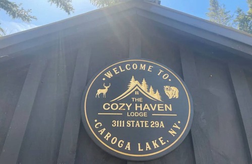 Gloversville Cabin | Cozy Haven@Caroga Lake-Dogs ok!, - 1 King Bd + Sleeping Soft For kids/FencedYard