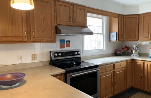 Montpelier Cottage | Cozy hilltop cottage w free EV charger near downtown, Hubbard Park & ski resorts