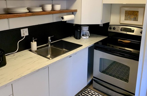 Johnson Apartment | Cozy Home on Log Cabin Lane Unit 2