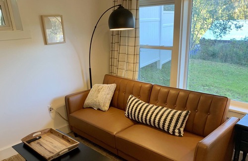 Johnson Apartment | Cozy Home on Log Cabin Lane Unit 2